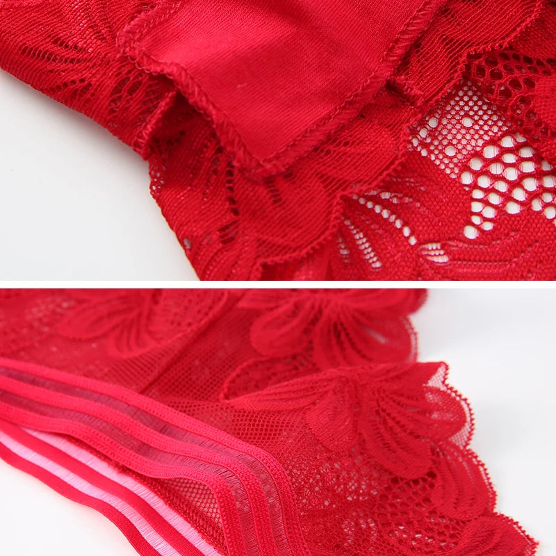 Kit com 3 Calcinhas em Renda Sexy