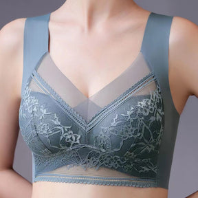 Sutiã Helena em Renda e sem Aros, disponível do tamanho 38 ao 50.
